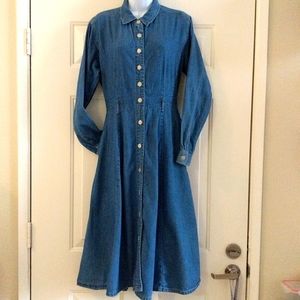 ❌SOLD❌Vintage denim button down dress with pockets